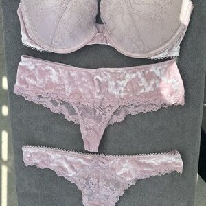 Victoria Secret Dream Angels Lace & Velvet Bra and Thong Set